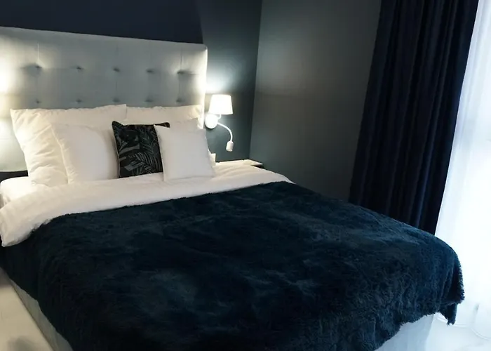 Sunset Deluxe Blue 아파트